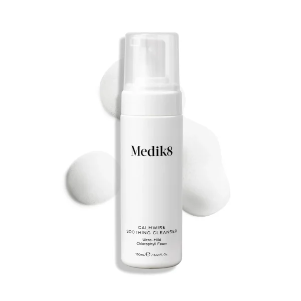 Пінка для вмивання CALMWISE SOOTHING CLEANSER Medik8 150 мл